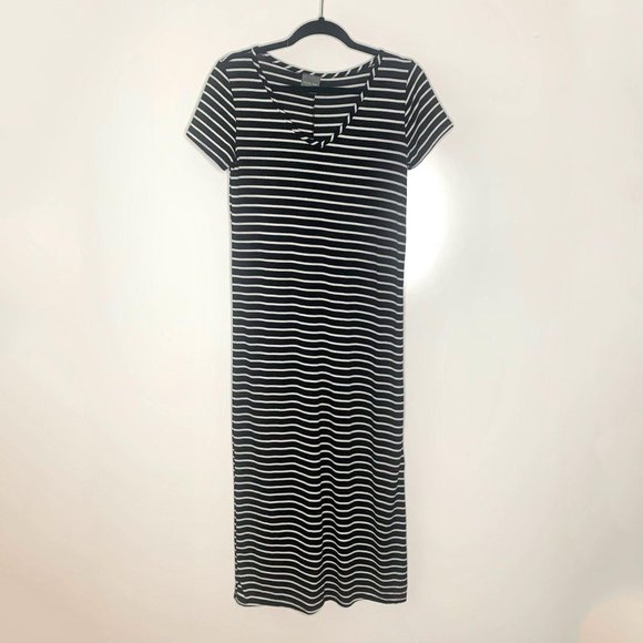OLIVIA RAE Black and White Stripe VNeck Maxi‎ Sz S - Picture 1 of 9